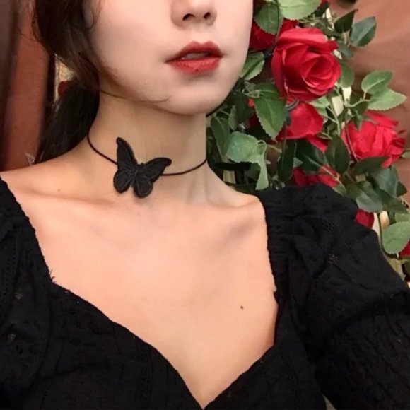 Black or White Butterfly Choker Necklace - Picture 2 of 14